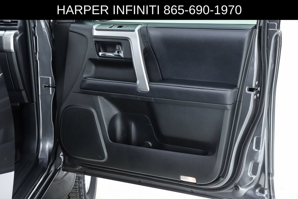 Used 2020 Toyota 4Runner SR5 Premium w/ Moonroof Package AWD/4WD image 68