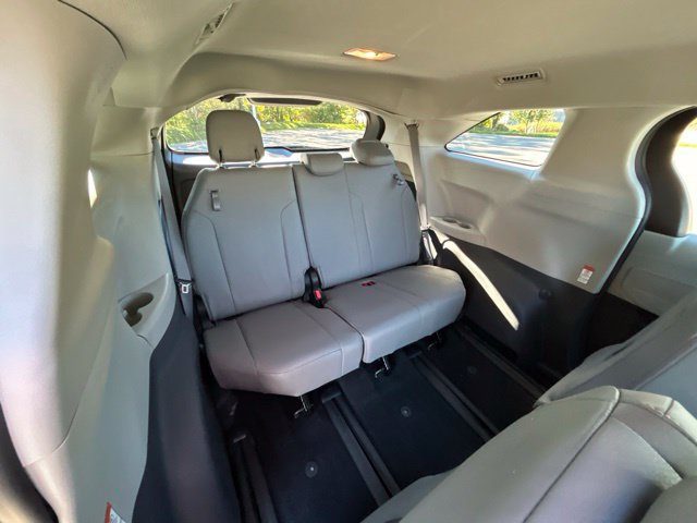 Used 2022 Toyota Sienna XLE AWD/4WD image 48