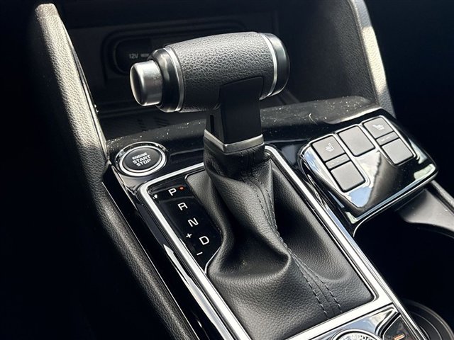 Used 2024 Kia Sportage EX image 16