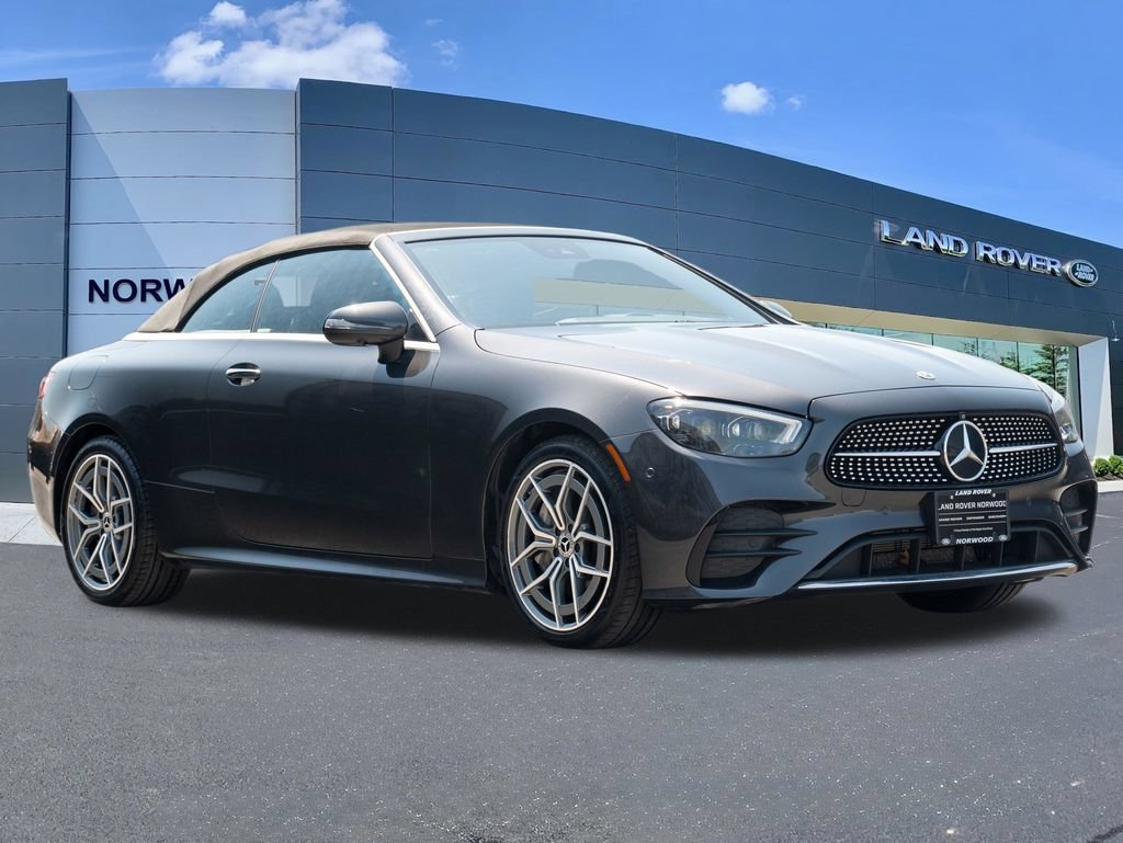 Used 2022 Mercedes-Benz E 450 4MATIC Cabriolet image 4