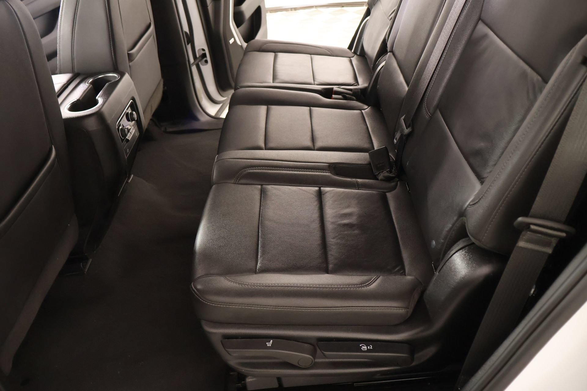 Used 2024 Chevrolet Tahoe LT AWD/4WD image 12