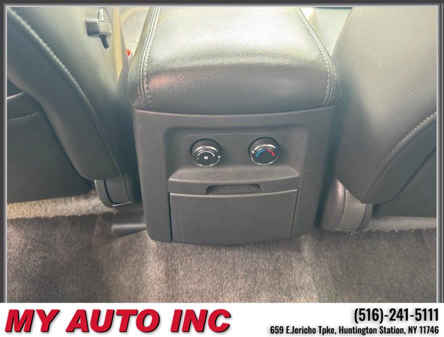 Used 2010 Nissan Pathfinder LE w/ Navigation Pkg image 17
