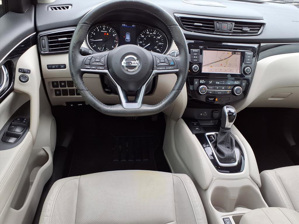 Used 2019 Nissan Rogue Sport SL w/ Premium Package image 3