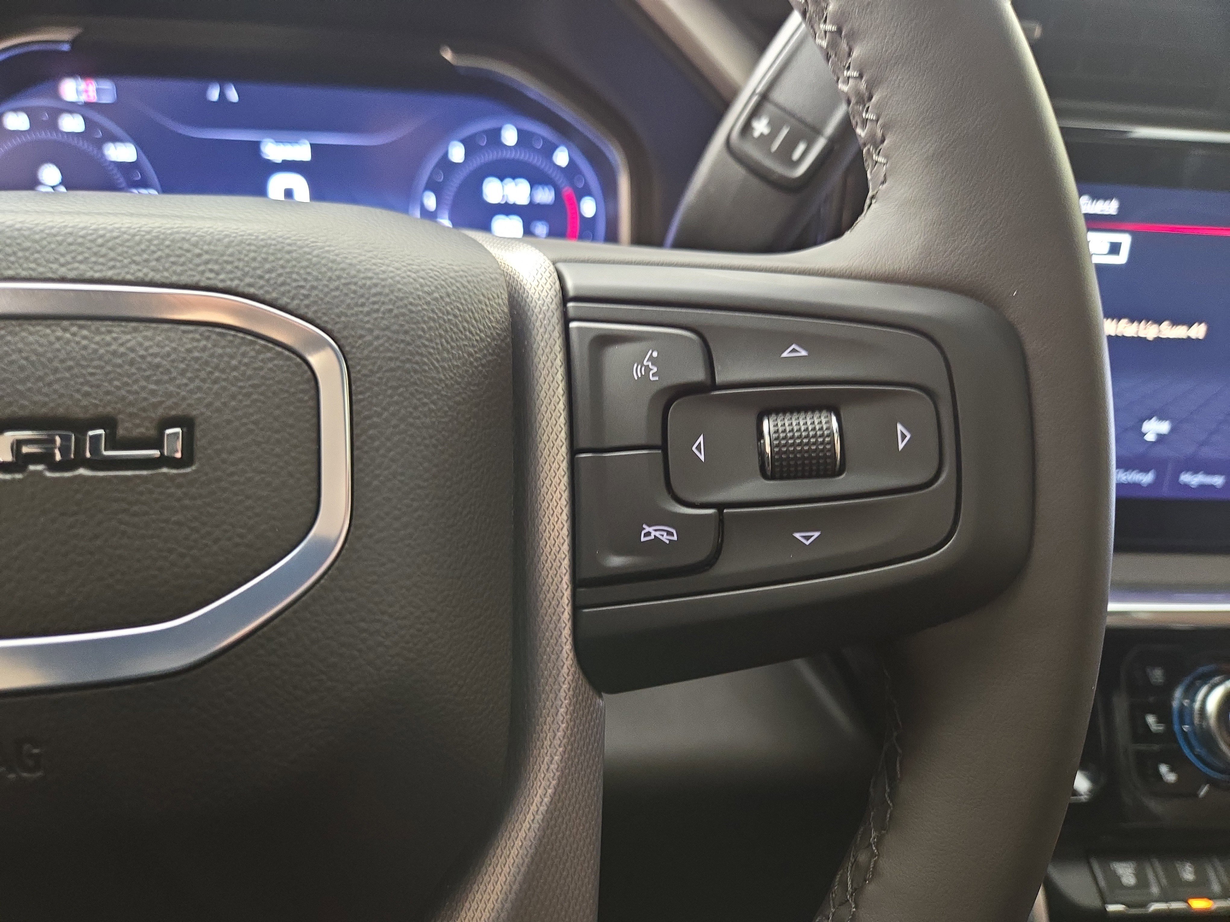 Used 2024 GMC Sierra 2500 Denali w/ Denali Reserve Package image 17