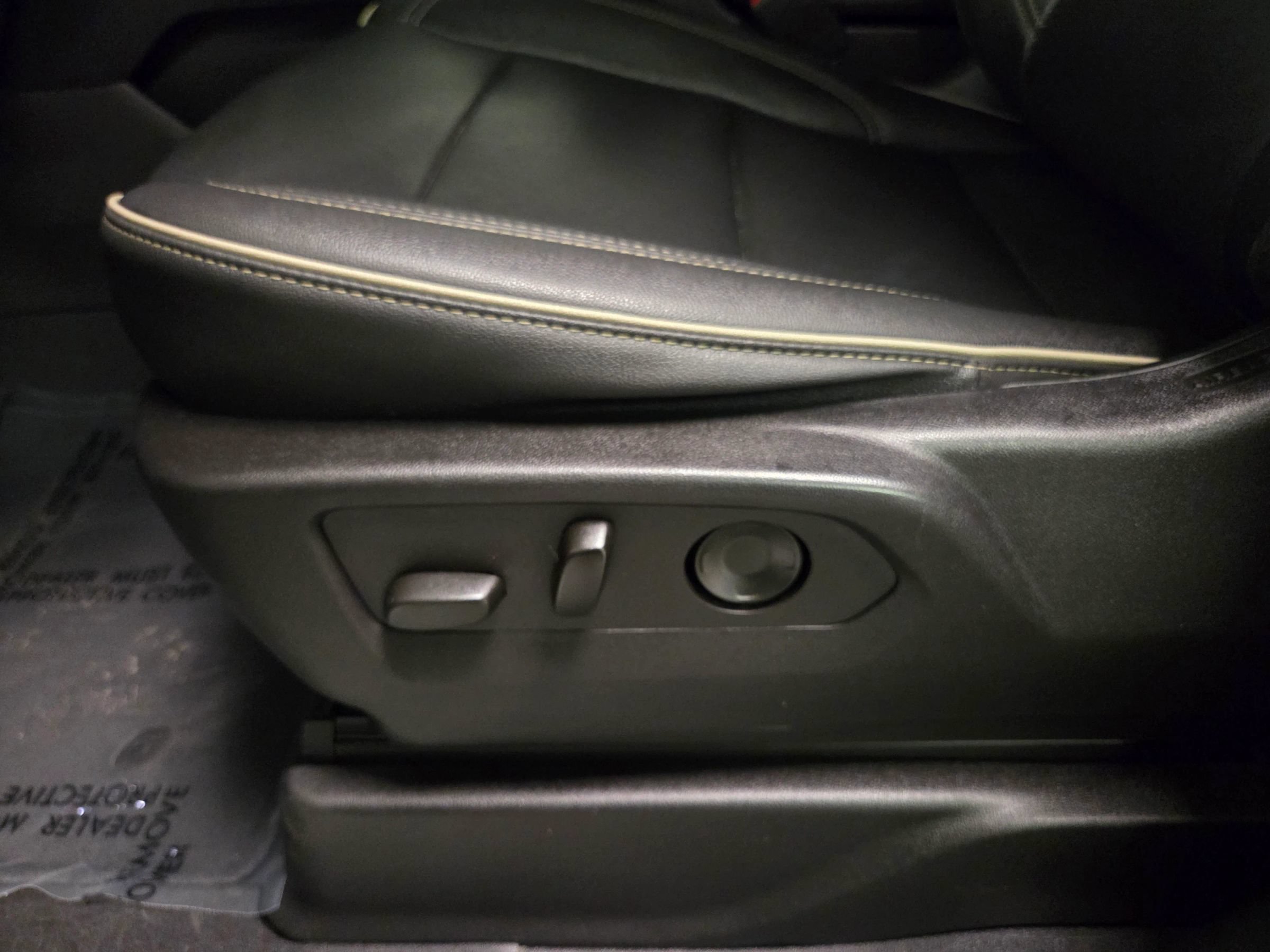 Used 2023 Chevrolet Suburban Premier RWD image 15