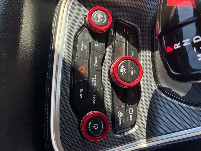 Used 2018 Dodge Challenger R/T Scat Pack w/ Leather Interior Group image 19
