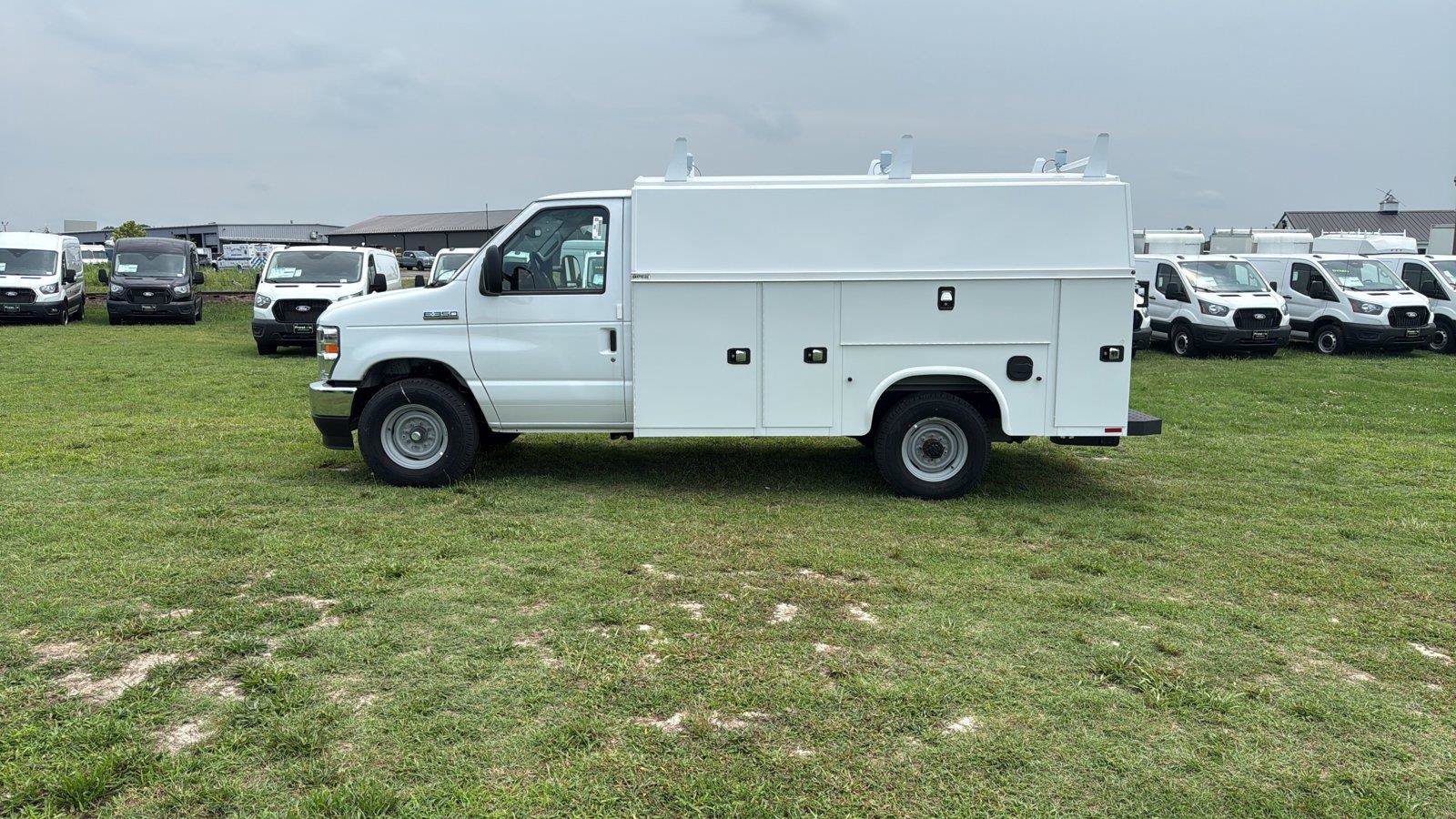 New 2027 Ford E-350 and Econoline 350 Super Duty w/ Power Equipment Group RWD image 2