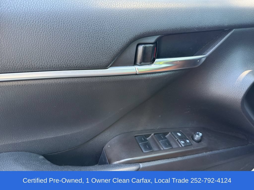 Used 2023 Toyota Camry SE FWD image 16