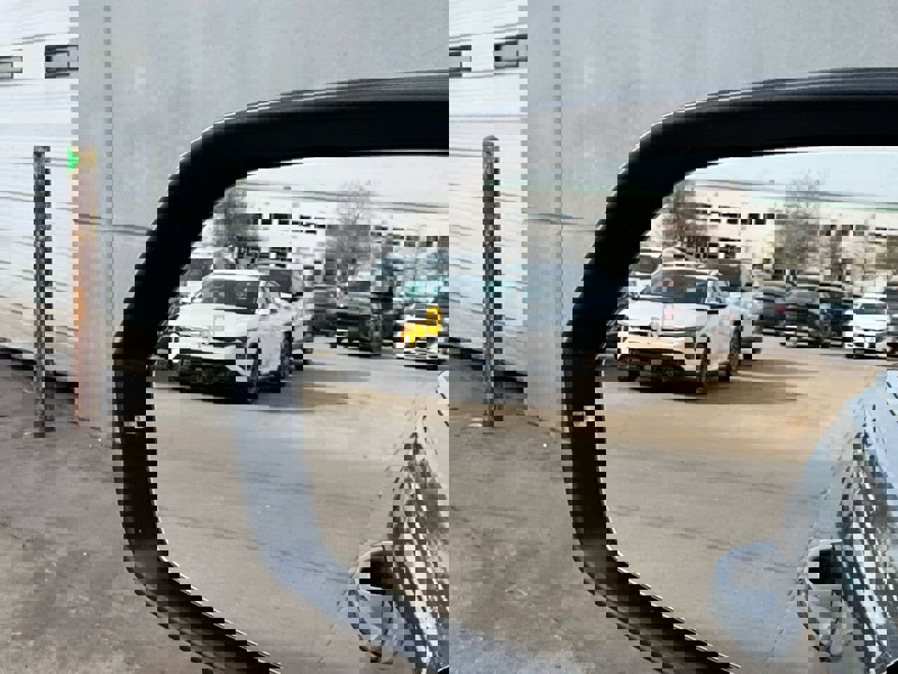 Used 2025 Volkswagen Atlas Cross Sport SE image 20