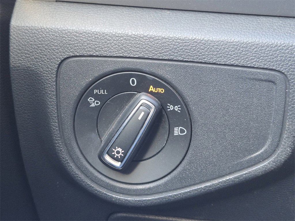 Used 2021 Volkswagen Atlas SEL image 17