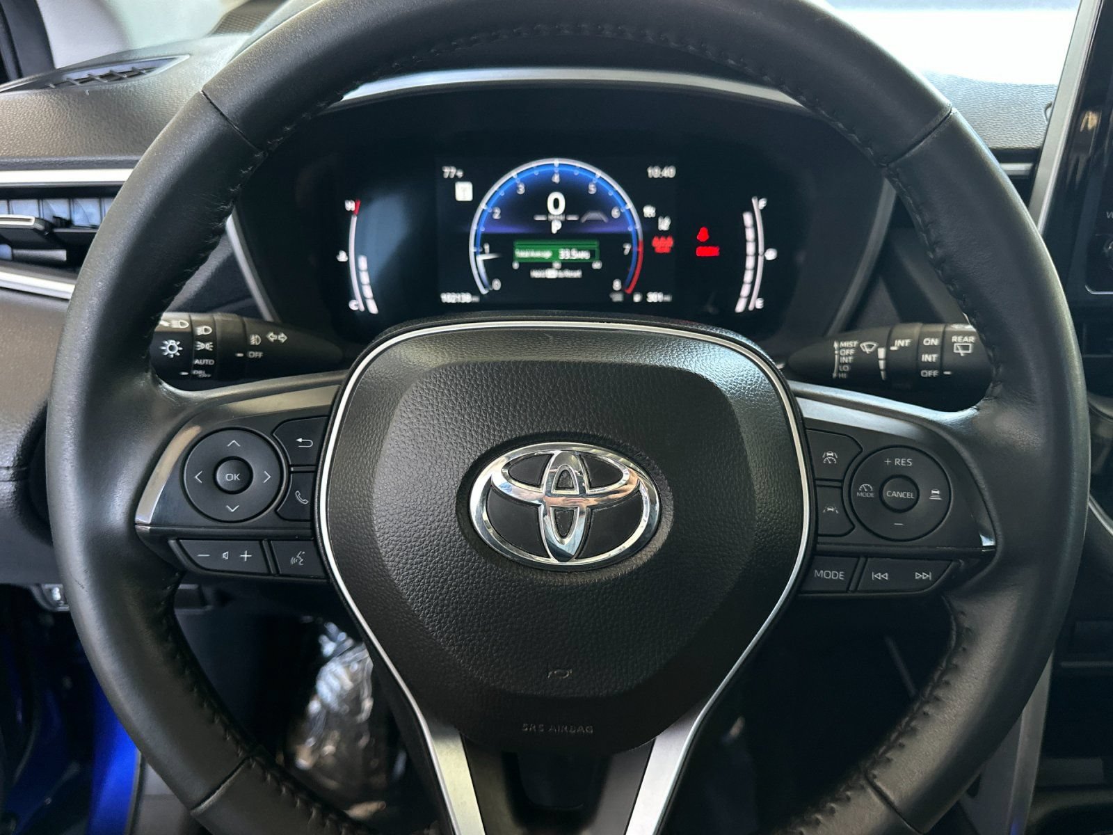 Used 2024 Toyota Corolla Cross XLE w/ Convenience Package FWD image 22