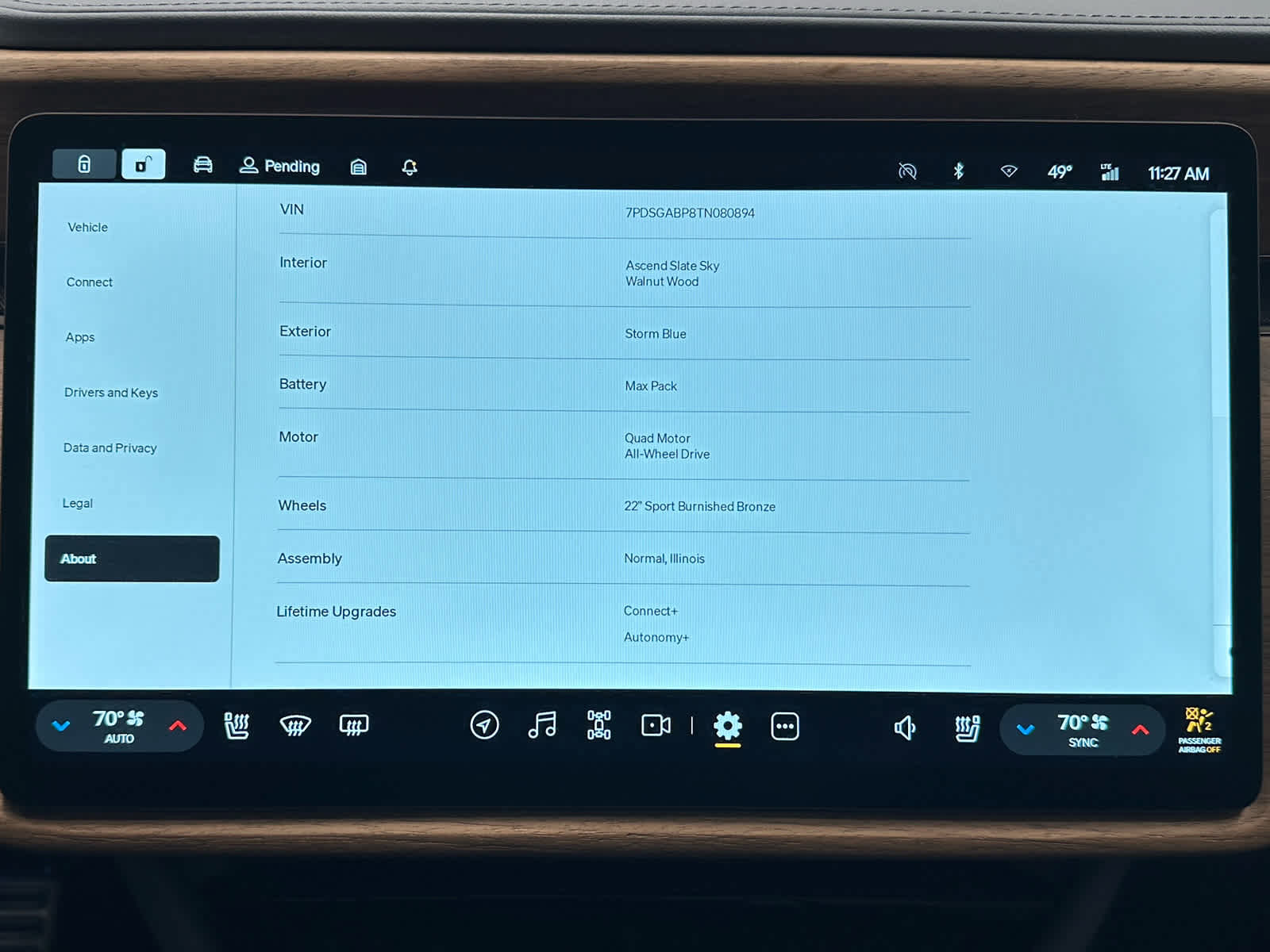 Used 2026 Rivian R1S Premium image 35
