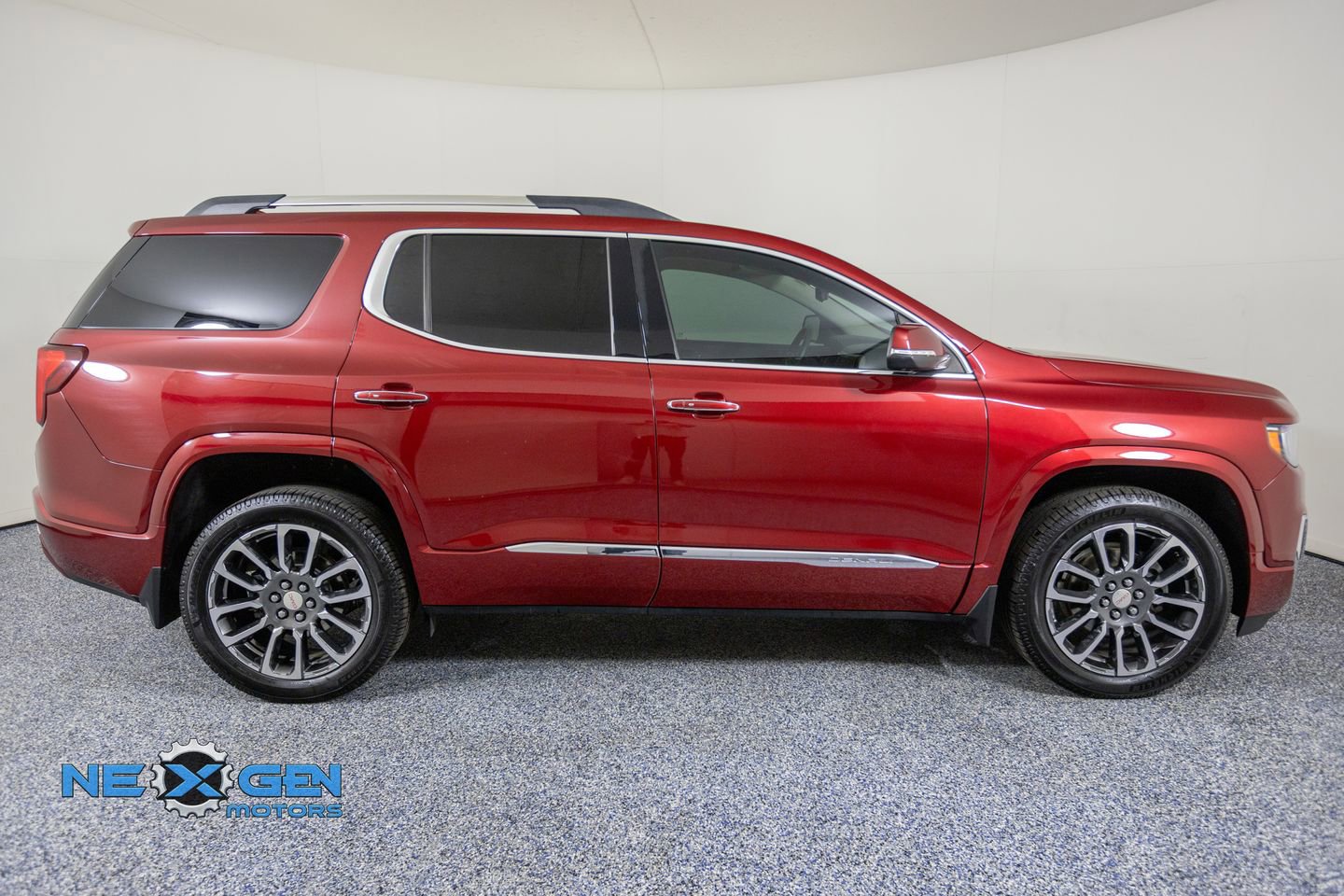 Used 2020 GMC Acadia Denali w/ Trailering Package AWD/4WD image 8