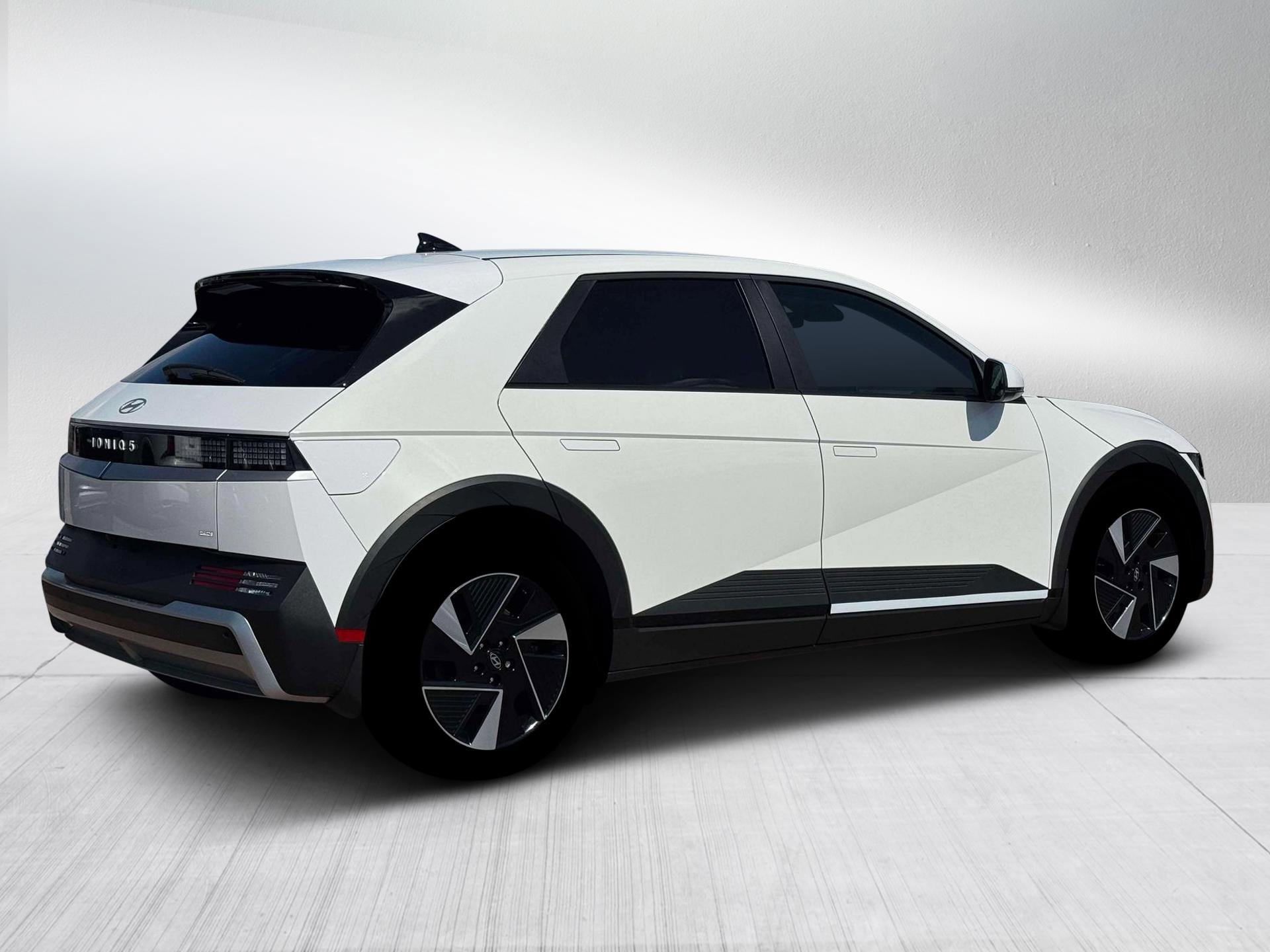 New 2026 Hyundai Ioniq 5 SEL image 8