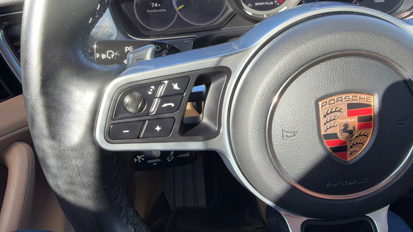 Used 2018 Porsche Panamera 4 AWD/4WD image 19