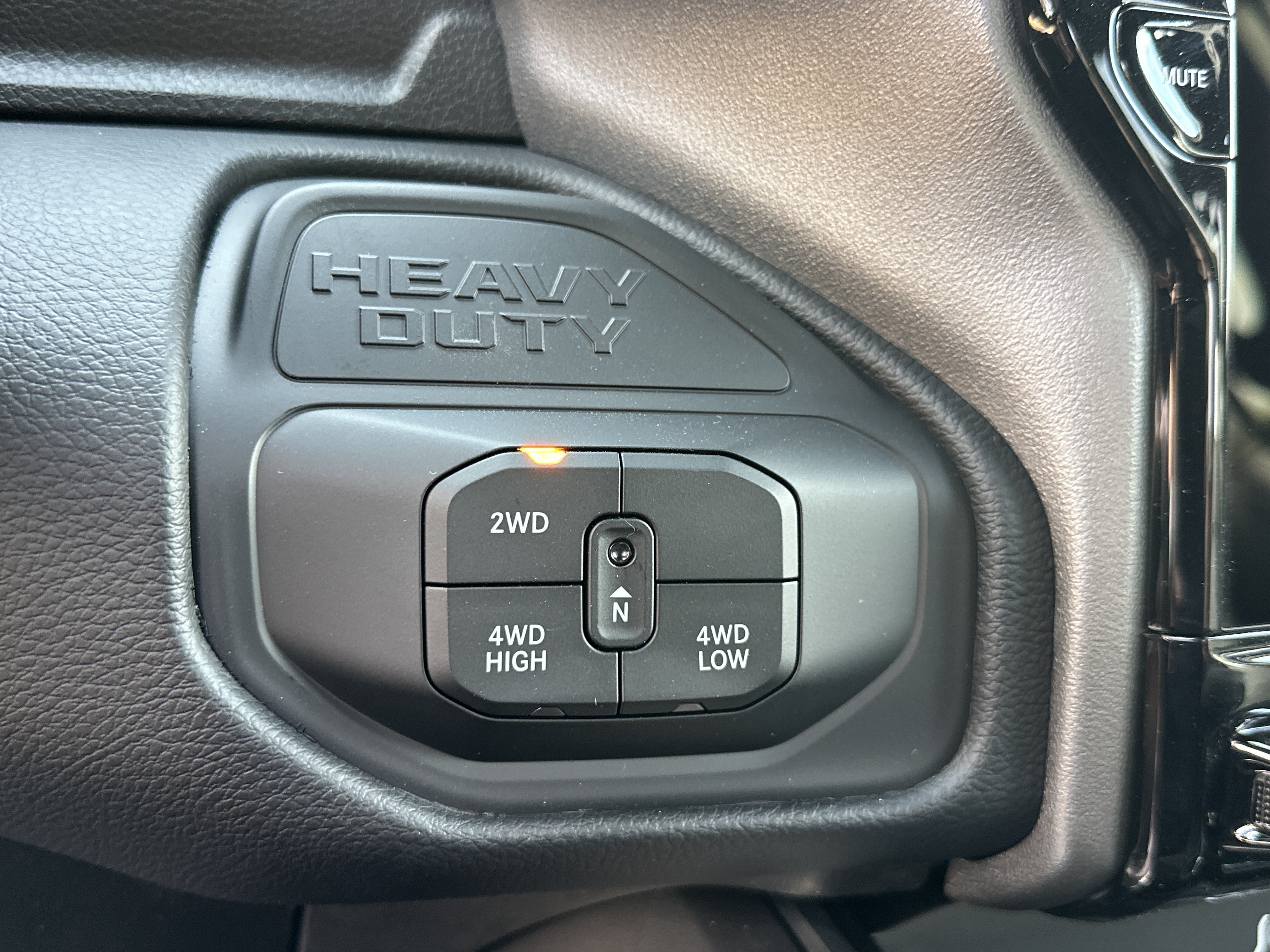 New 2027 RAM 2500 Laramie AWD/4WD image 8