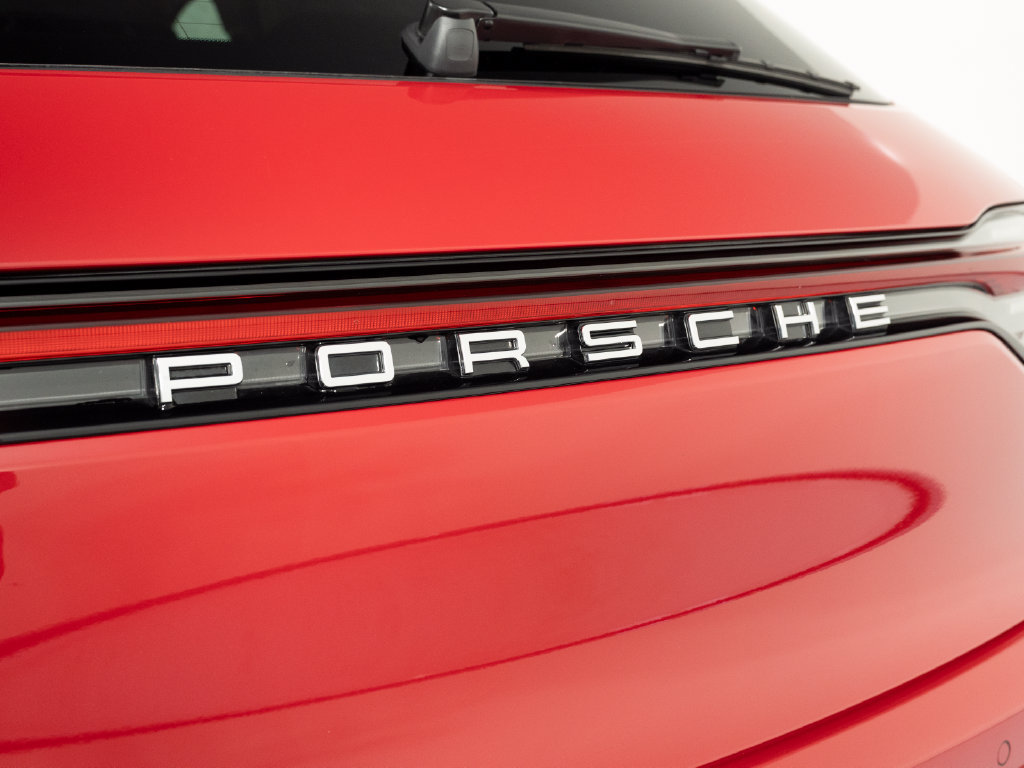 Certified 2026 Porsche Macan AWD/4WD image 45