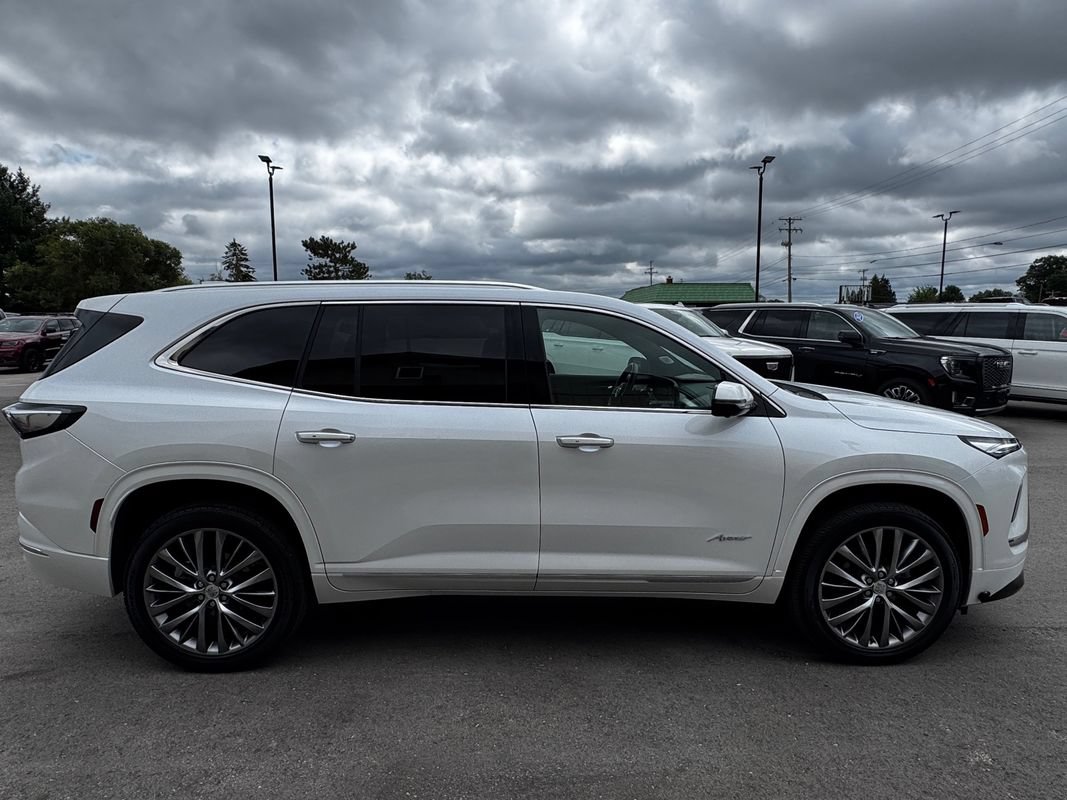 Used 2025 Buick Enclave Avenir w/ Trailering Package, 5000 lbs. AWD/4WD image 7