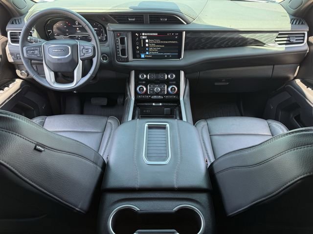 Used 2024 GMC Yukon XL Denali RWD image 12