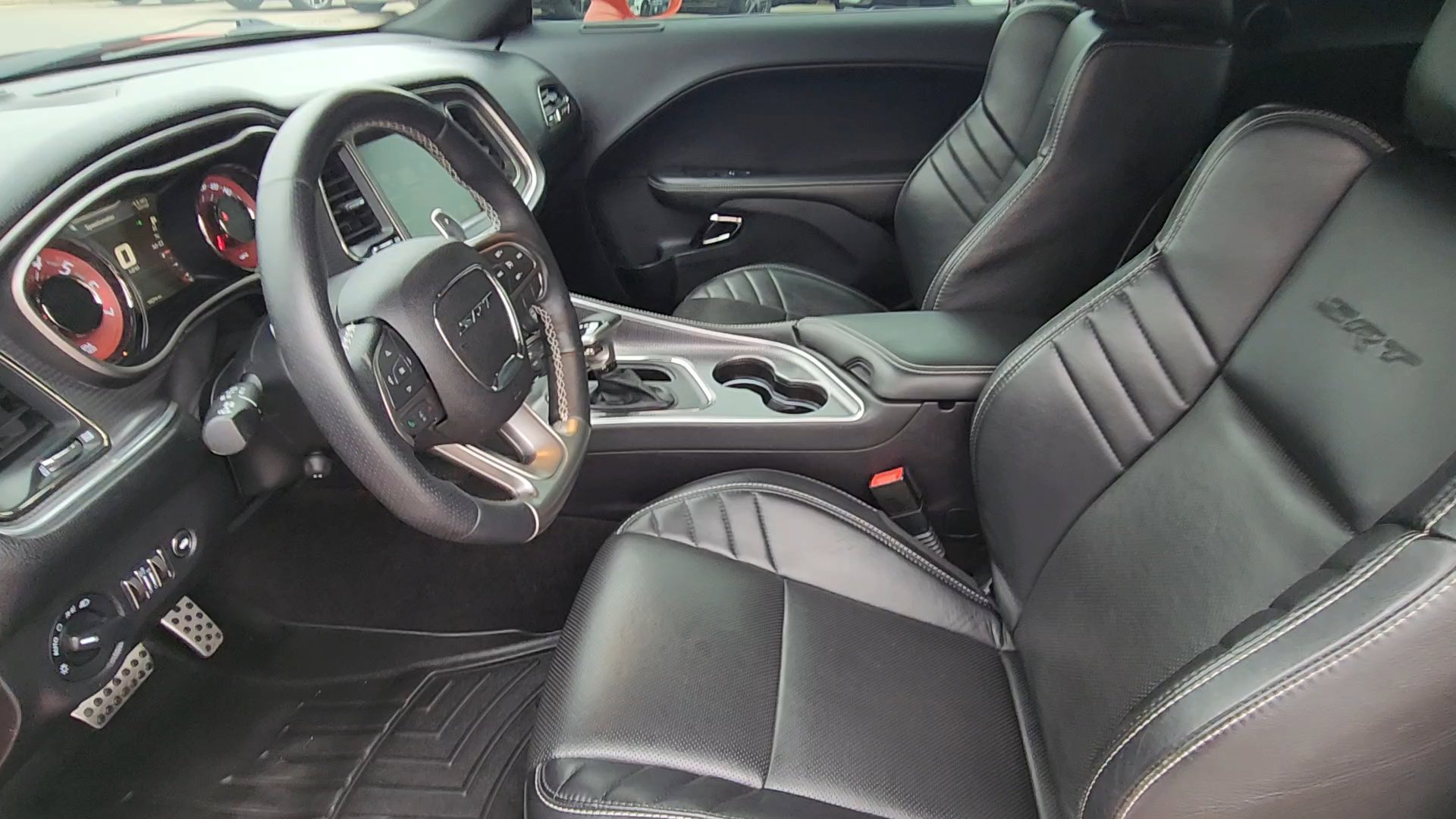 Used 2016 Dodge Challenger SRT Hellcat RWD image 31