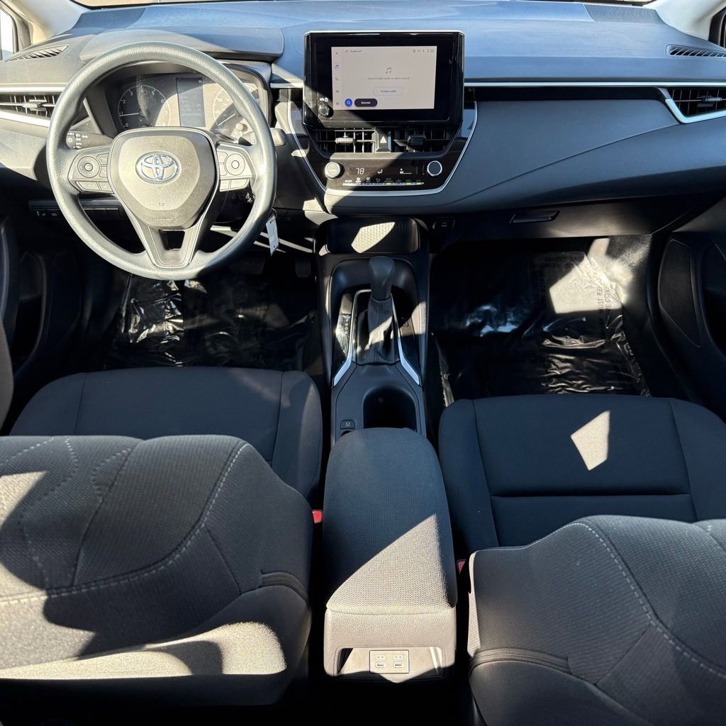 Used 2025 Toyota Corolla LE image 12