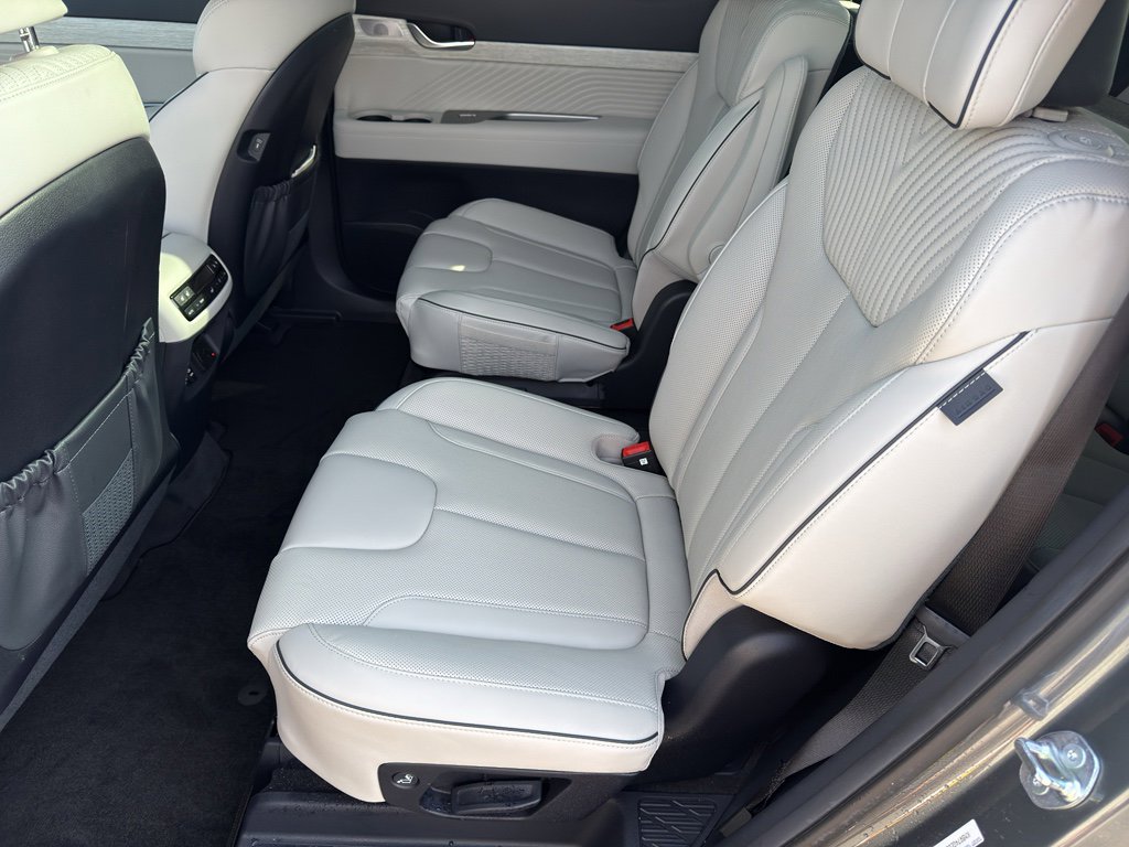 Used 2025 Hyundai Palisade Calligraphy image 23