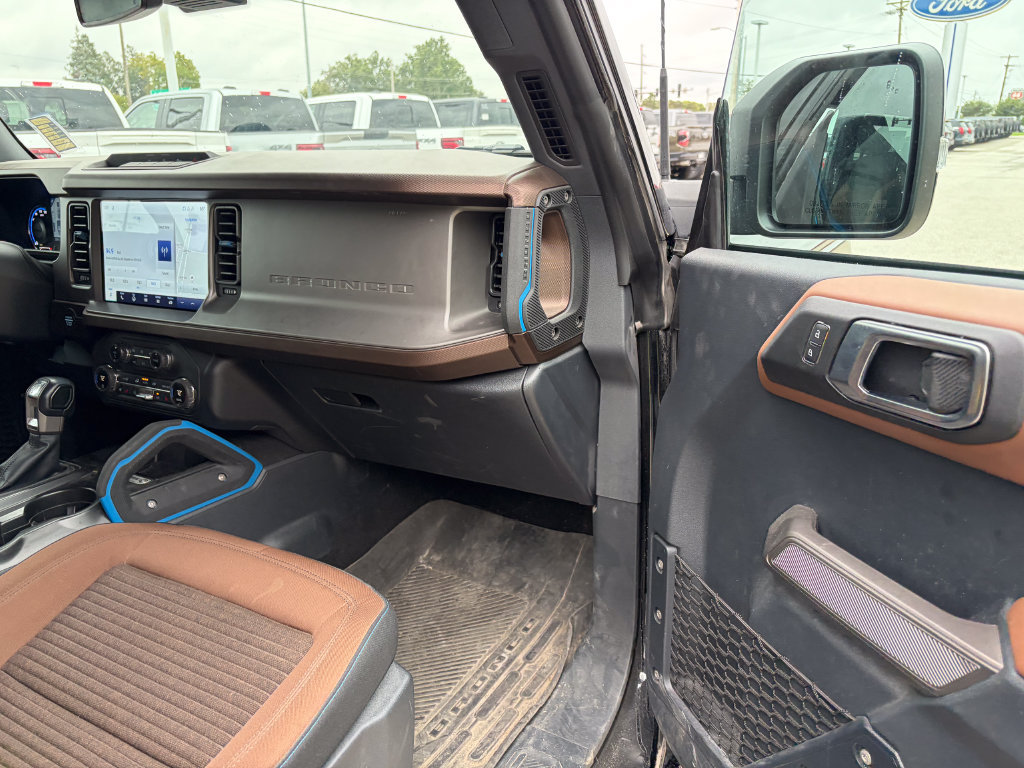 Used 2021 Ford Bronco Outer Banks AWD/4WD image 16