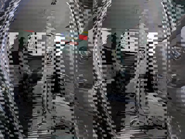 Used 2020 Chevrolet Traverse LT image 27