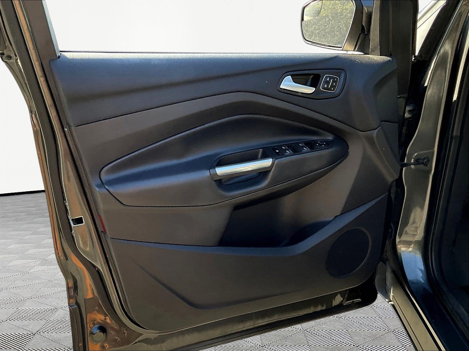 Used 2019 Ford Escape Titanium AWD/4WD image 21