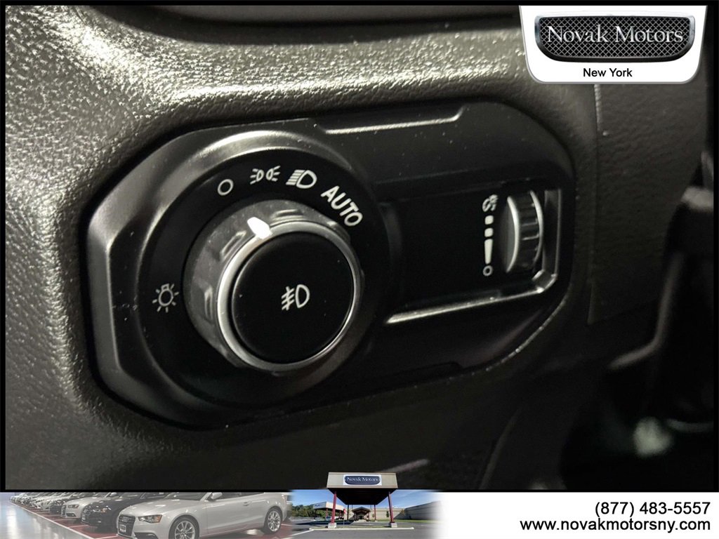 Used 2023 Jeep Wrangler Sport S image 15