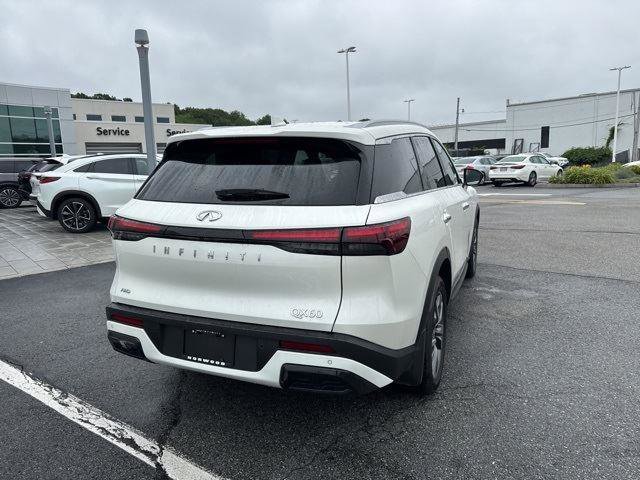 Certified 2025 INFINITI QX60 Luxe image 4