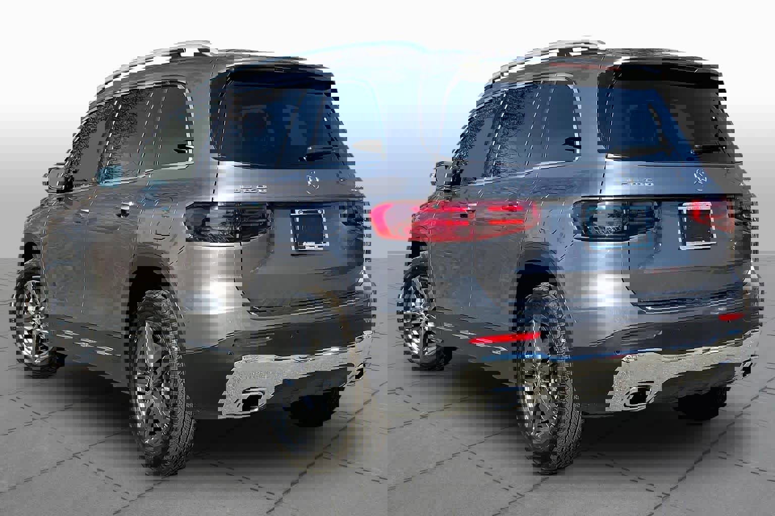 New 2026 Mercedes-Benz GLB 250 4MATIC image 16