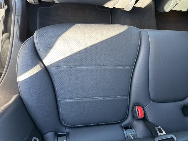 Used 2025 Mercedes-Benz GLC 300 4MATIC image 23