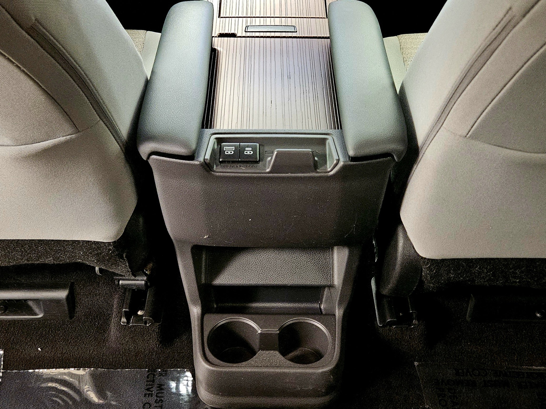 Used 2022 Toyota Sienna LE FWD image 39
