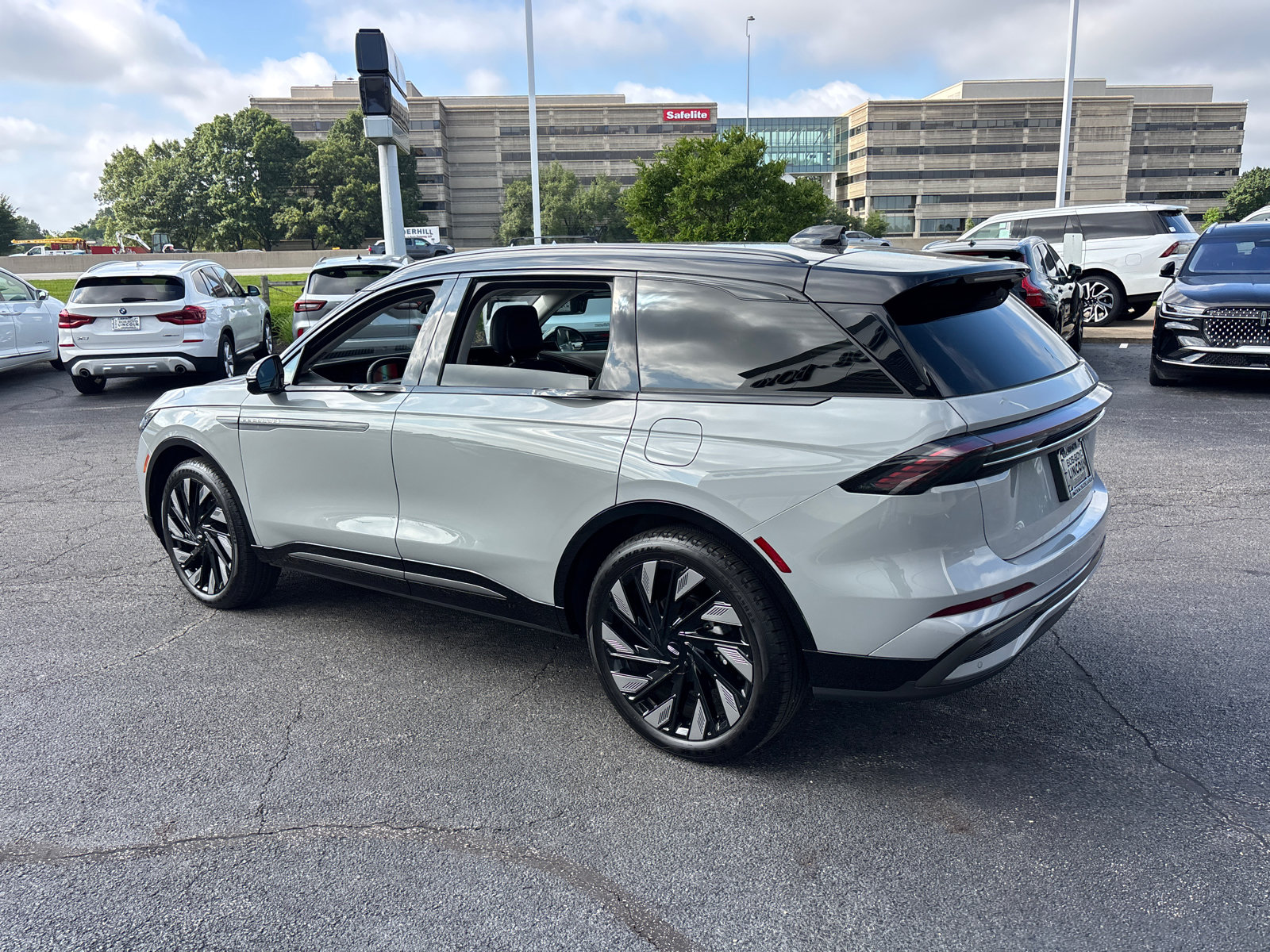 New 2026 Lincoln Nautilus Reserve AWD/4WD image 5