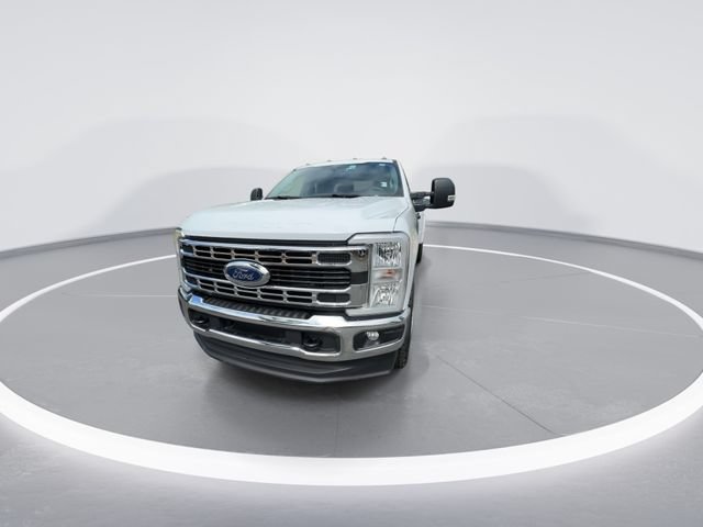 Used 2026 Ford F350 XLT AWD/4WD image 3
