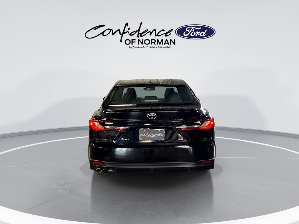 Used 2025 Toyota Camry SE FWD image 7