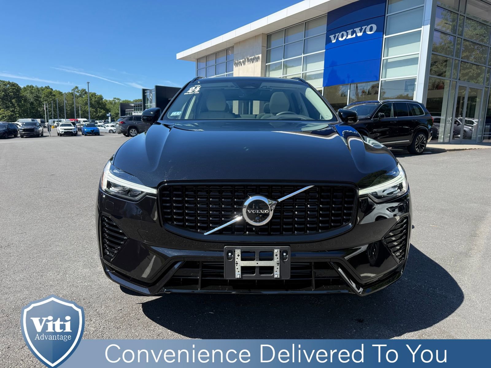 Certified 2024 Volvo XC60 T8 Ultimate w/ Protection Package Premier image 3