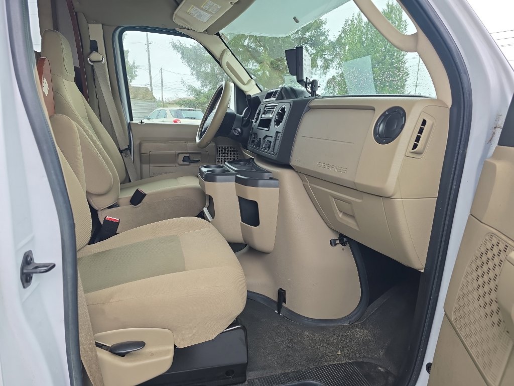 Used 2014 Ford E-350 and Econoline 350 Super Duty RWD image 14