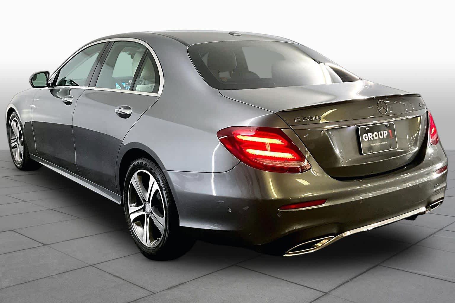 Certified 2017 Mercedes-Benz E 300 4MATIC image 12