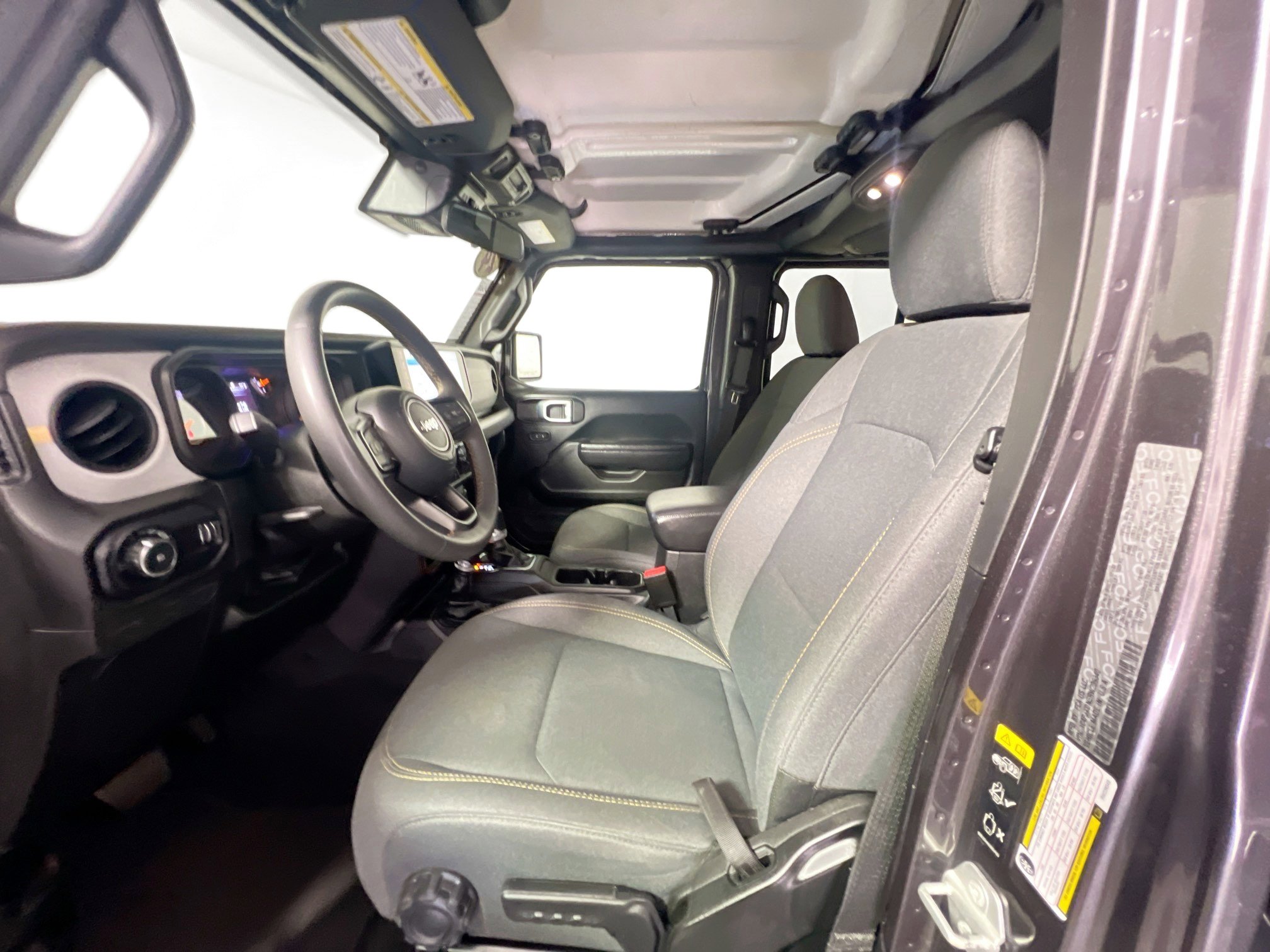 Used 2024 Jeep Wrangler Sport S image 14