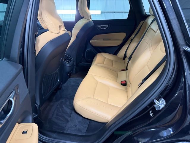 Used 2020 Volvo XC60 T6 Inscription w/ Protection Package image 11