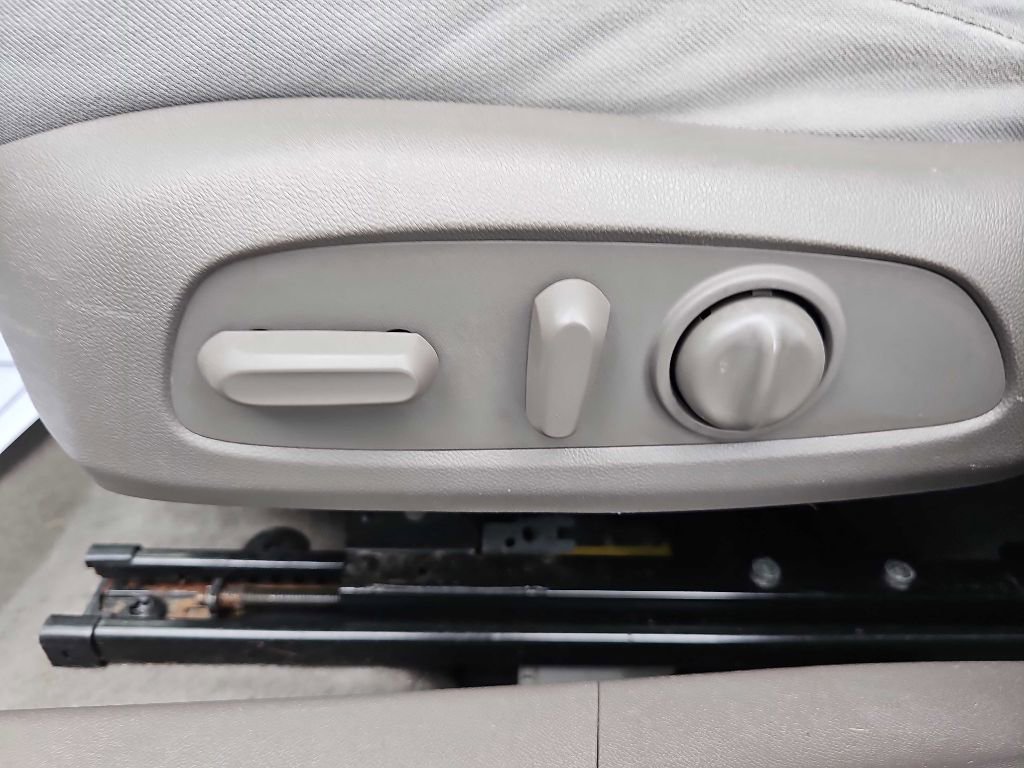 Used 2017 Chevrolet Malibu LS image 34