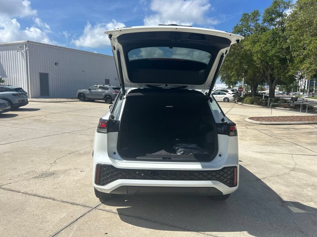 New 2026 Volkswagen Tiguan SEL R-Line AWD/4WD image 44