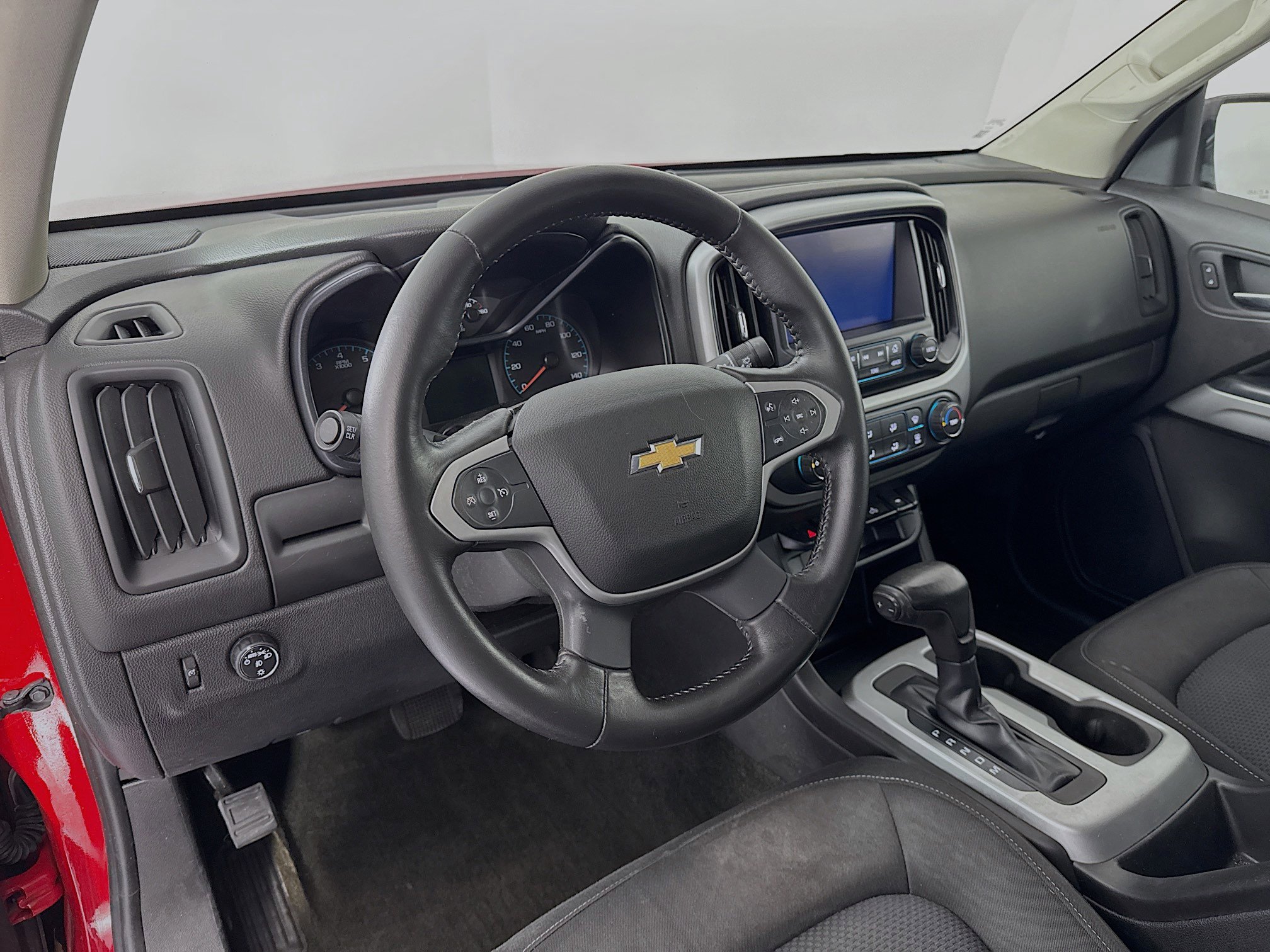 Used 2015 Chevrolet Colorado LT w/ LT Convenience Package image 9