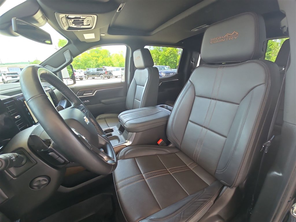 Used 2025 Chevrolet Silverado 1500 High Country w/ High Country Premium Package AWD/4WD image 20