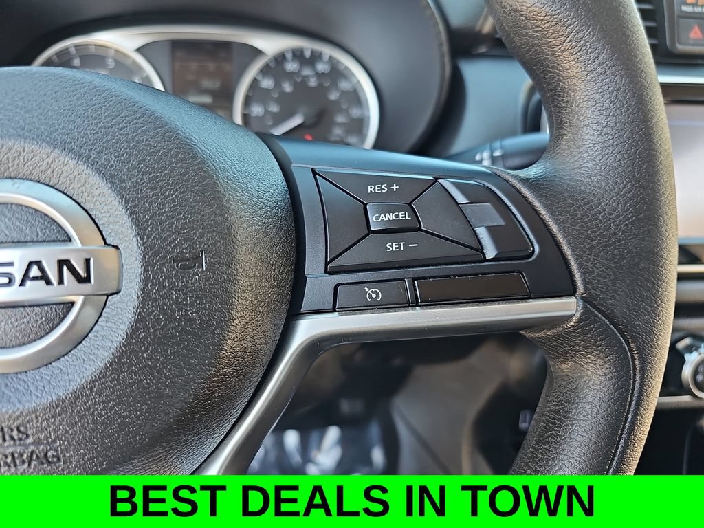 Used 2021 Nissan Versa S FWD image 17