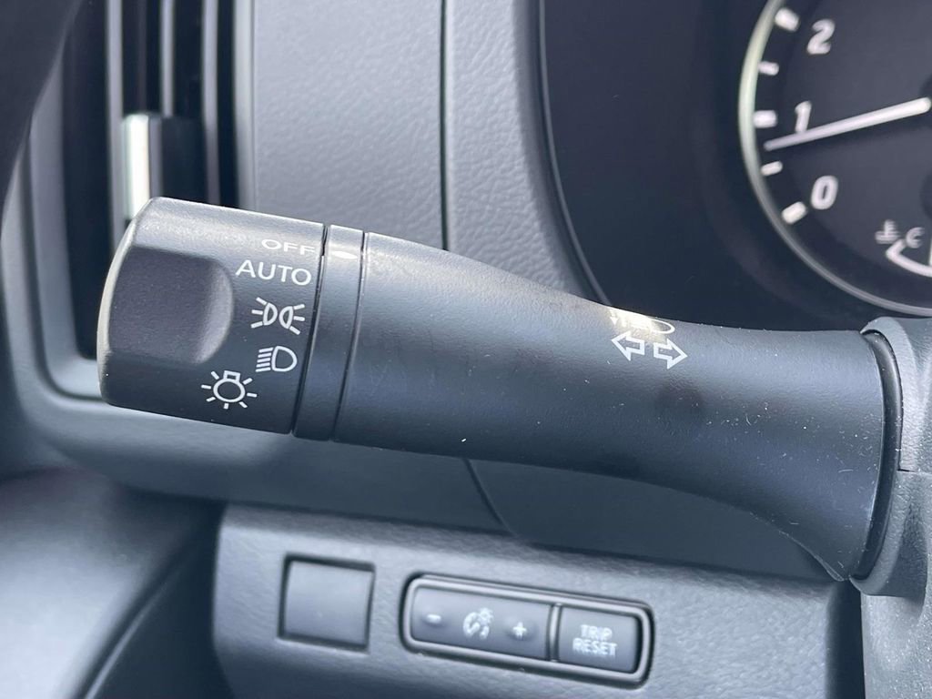 Used 2025 Nissan Frontier S w/ S Utility Package image 22