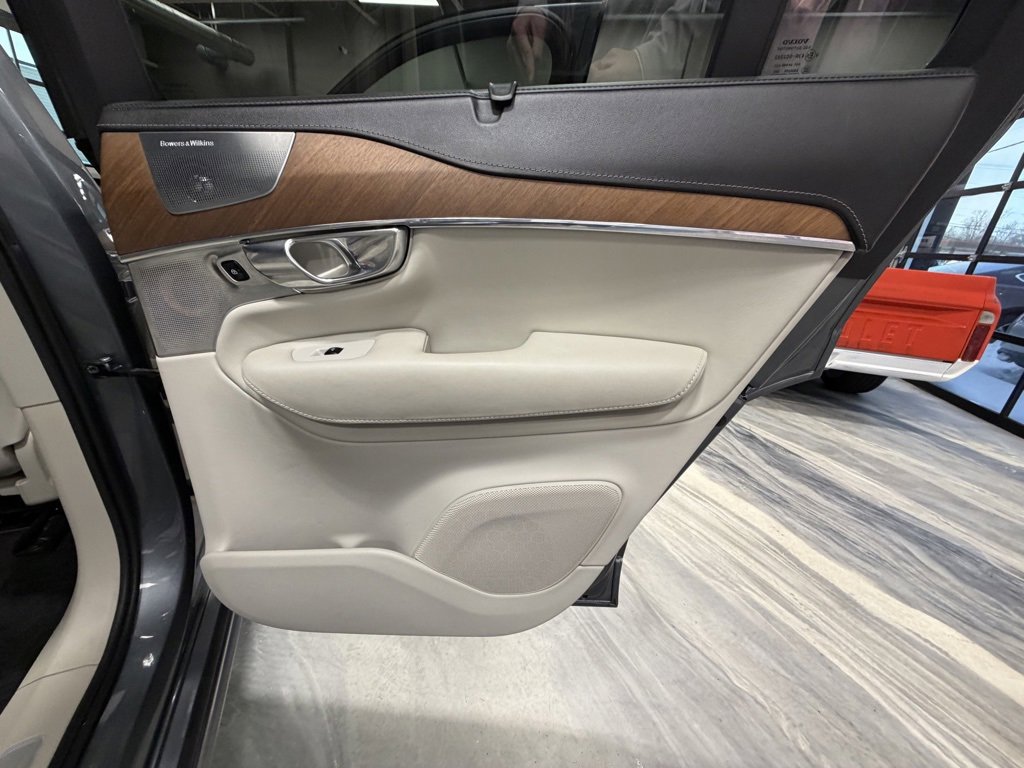 Used 2017 Volvo XC90 T6 Inscription w/ Vision Package image 49