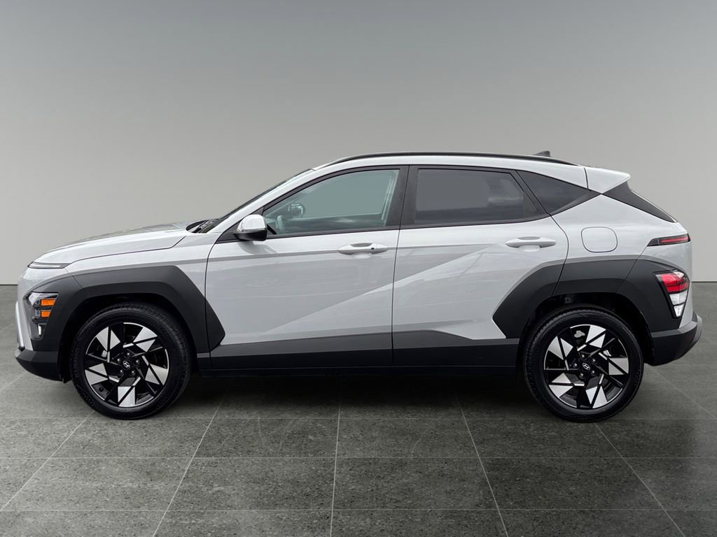 Used 2025 Hyundai Kona SEL FWD image 6